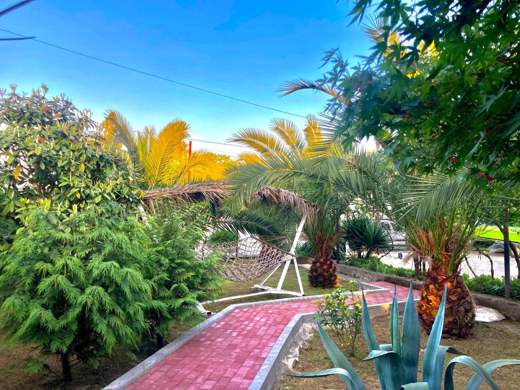 Lukas'S House Hotel Kobuleti Exterior photo