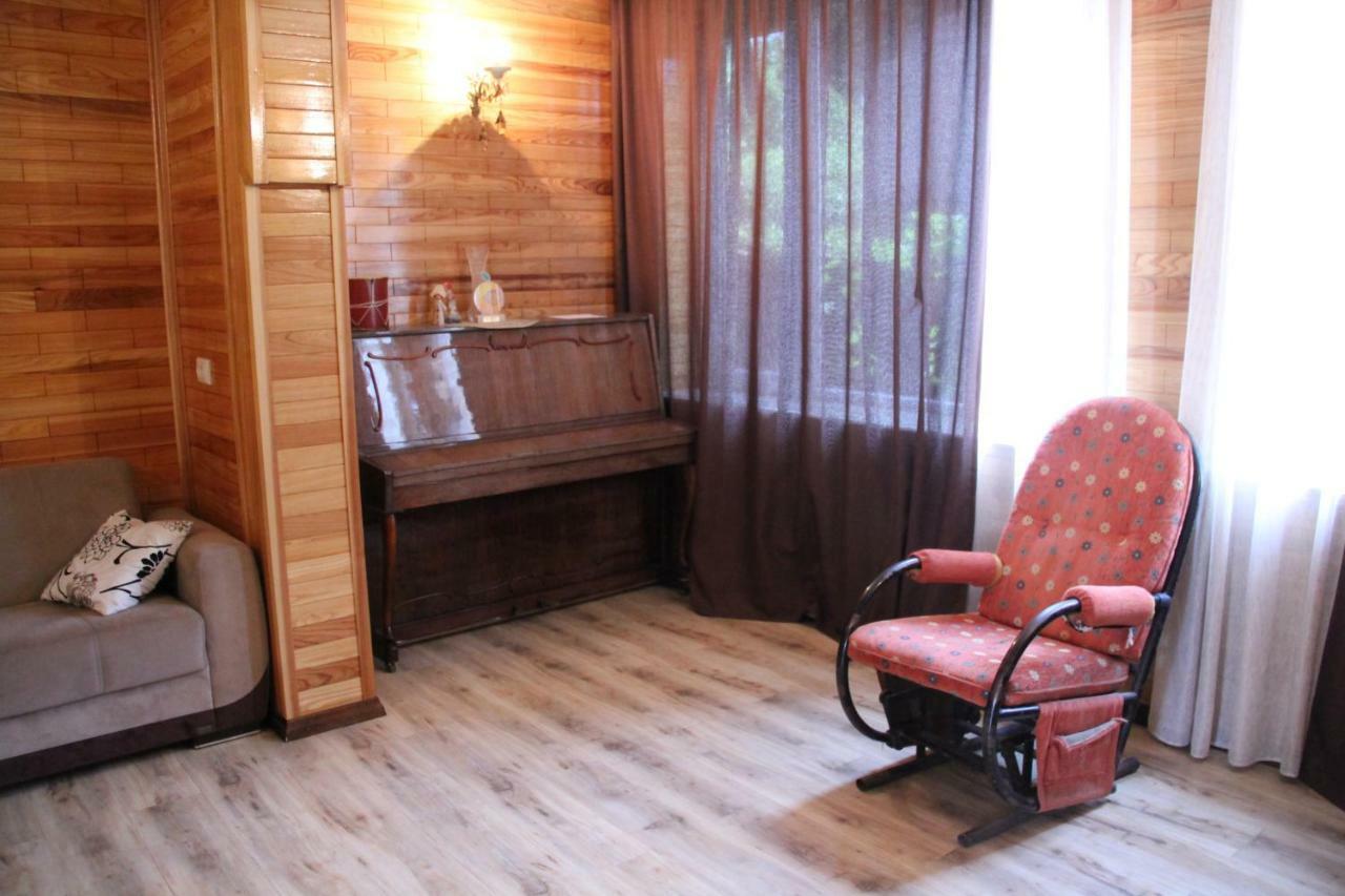 Lukas'S House Hotel Kobuleti Exterior photo